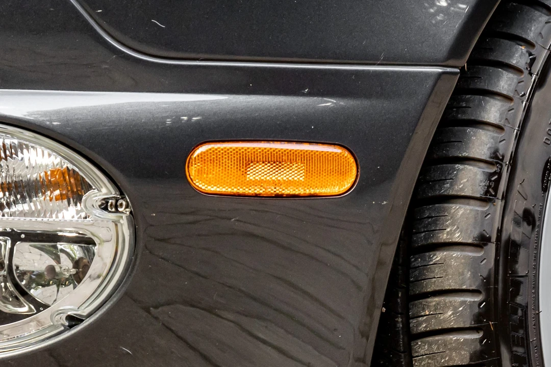 2004 Aston Martin Vanquish 1st Gen - Image 15 of 31