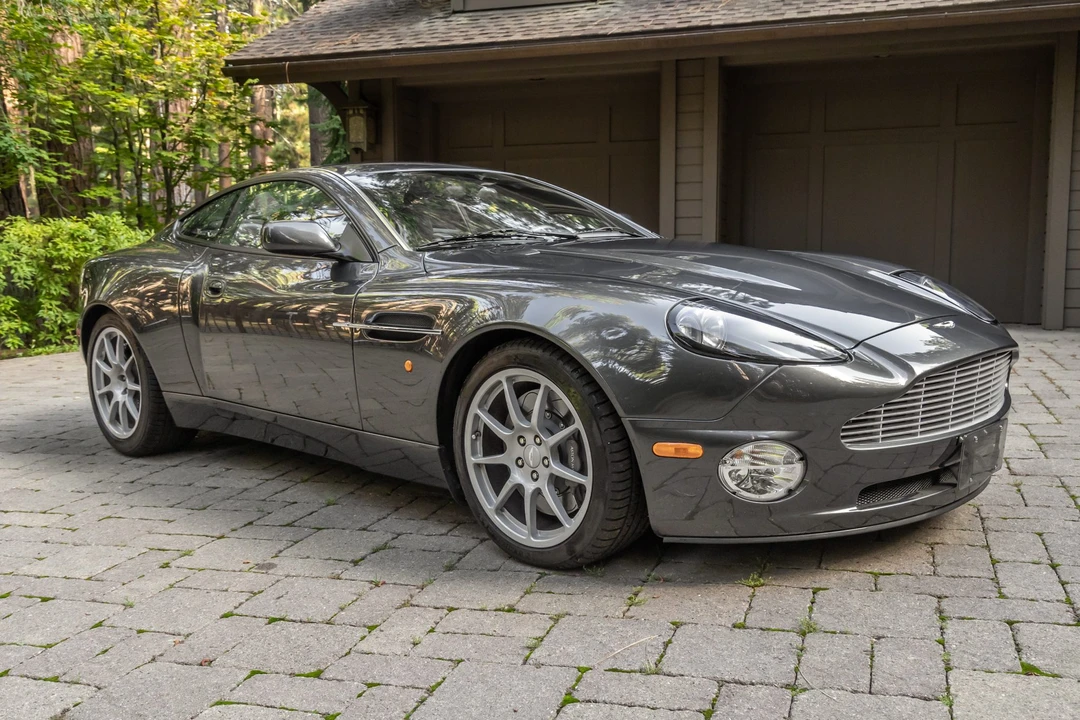2004 Aston Martin Vanquish 1st Gen - Image 8 of 31