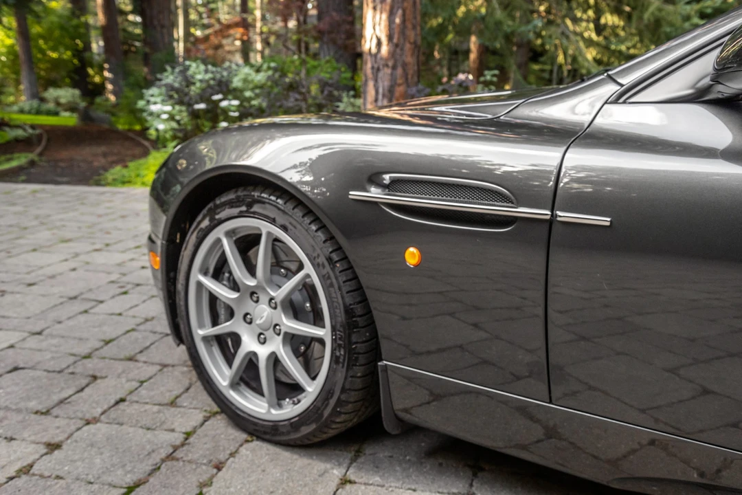 2004 Aston Martin Vanquish 1st Gen - Image 20 of 31