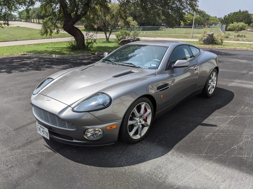 2004 Aston Martin Vanquish 1st Gen - Image 10 of 31