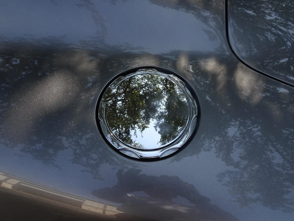 2004 Aston Martin Vanquish 1st Gen - Image 29 of 31