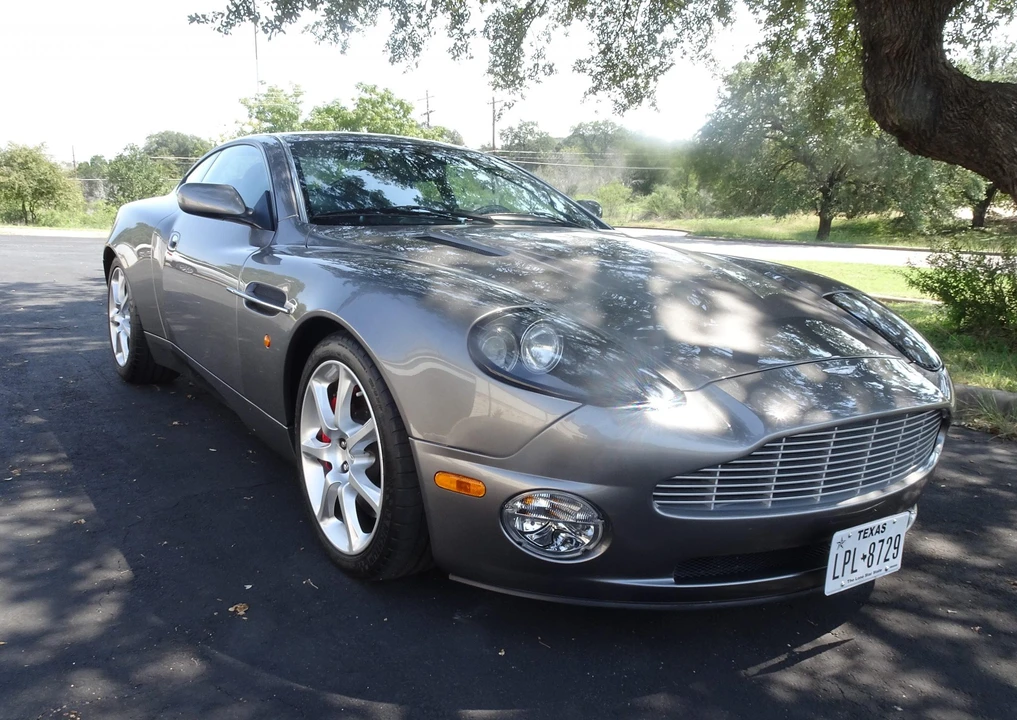 2004 Aston Martin Vanquish 1st Gen - Image 12 of 31