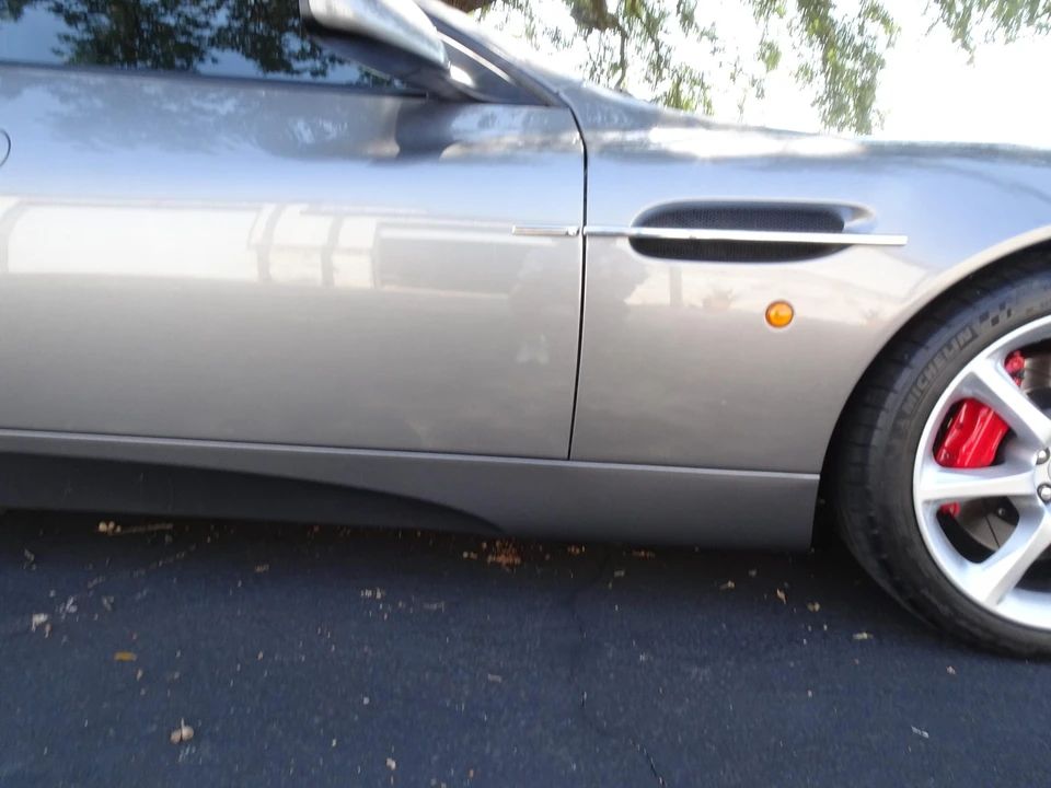 2004 Aston Martin Vanquish 1st Gen - Image 17 of 31