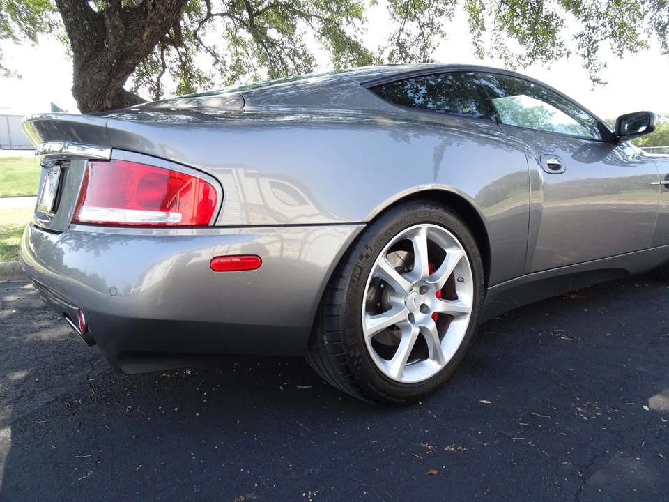 2004 Aston Martin Vanquish 1st Gen - Image 16 of 31