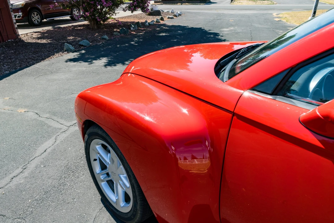 2004 Chevrolet SSR - Image 16 of 31