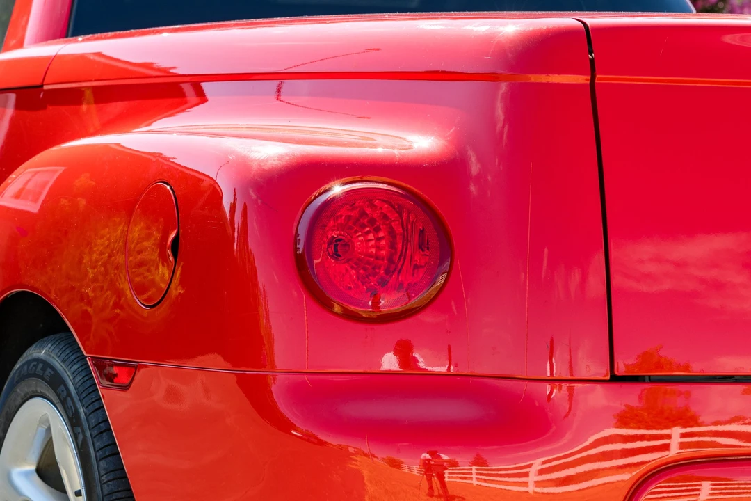 2004 Chevrolet SSR - Image 22 of 31