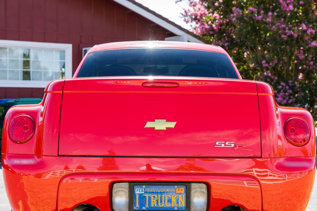 2004 Chevrolet SSR - Image 14 of 31