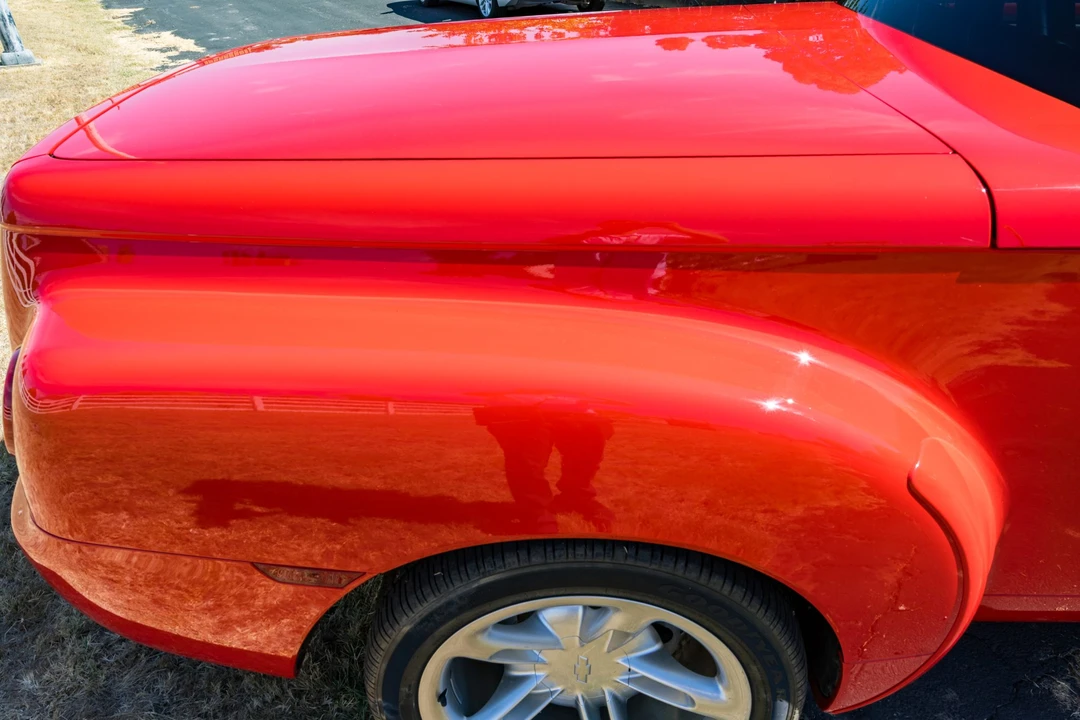 2004 Chevrolet SSR - Image 21 of 31