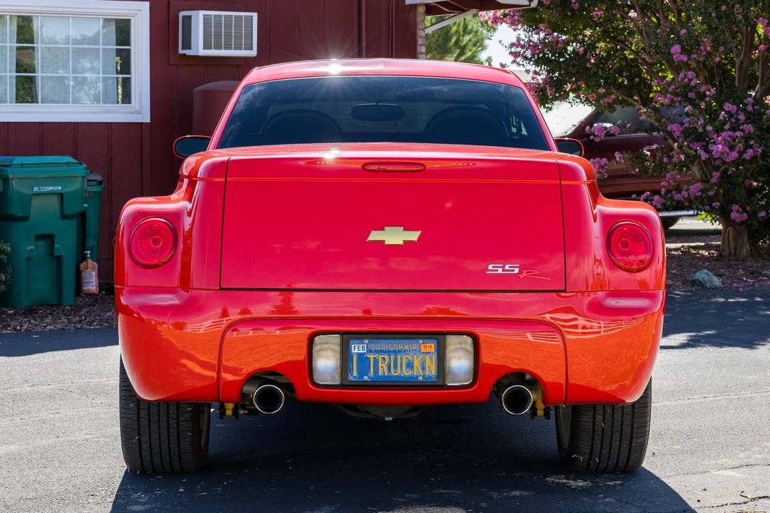 2004 Chevrolet SSR - Image 4 of 31