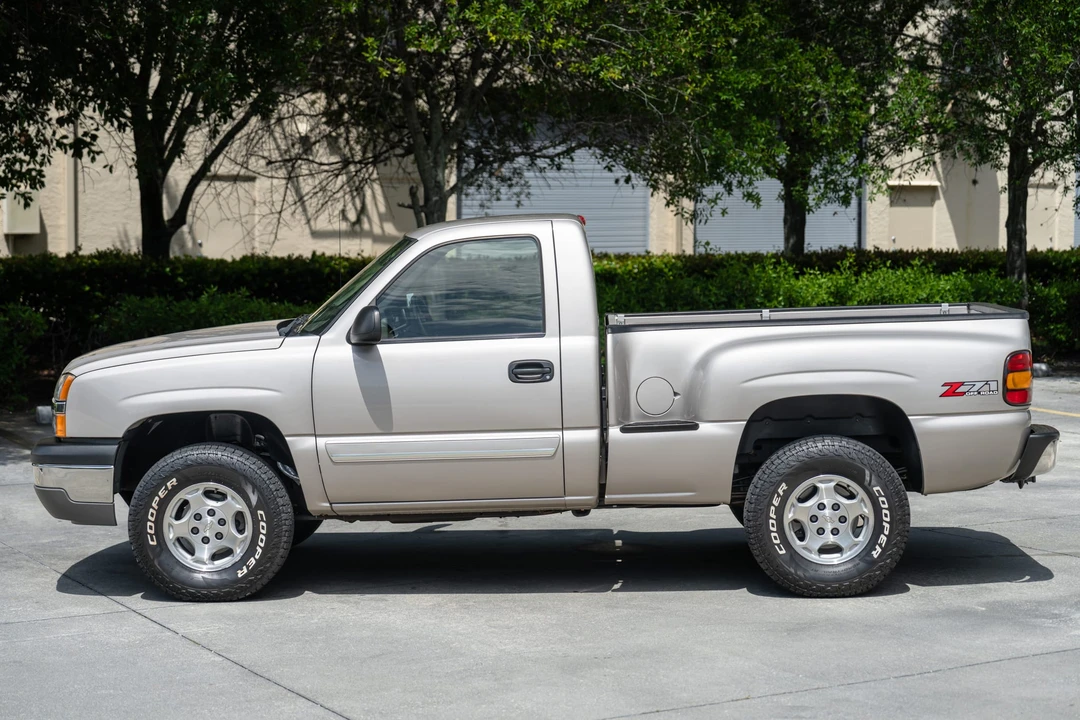 2004 Chevrolet Silverado 1st Gen - Image 8 of 31