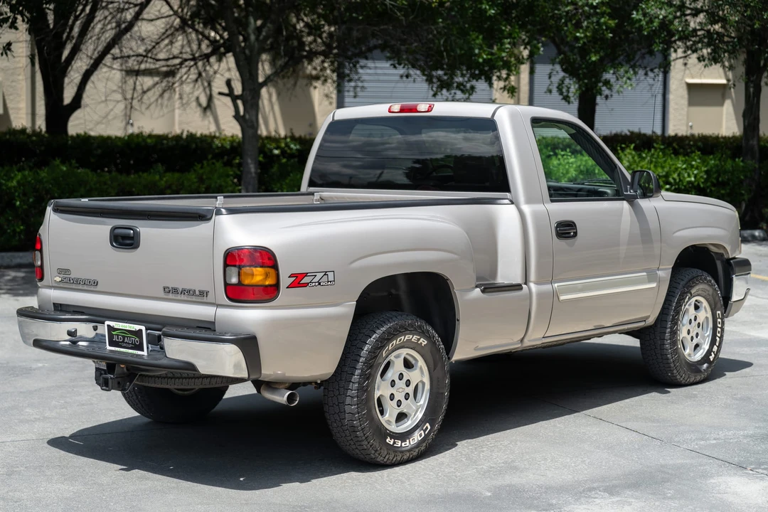 2004 Chevrolet Silverado 1st Gen - Image 17 of 31