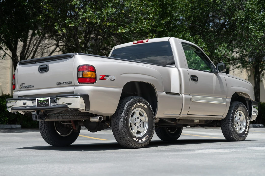 2004 Chevrolet Silverado 1st Gen - Image 16 of 31