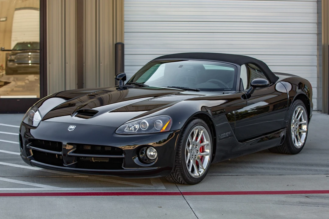 2004 Dodge Viper 3rd Gen - Image 2 of 31