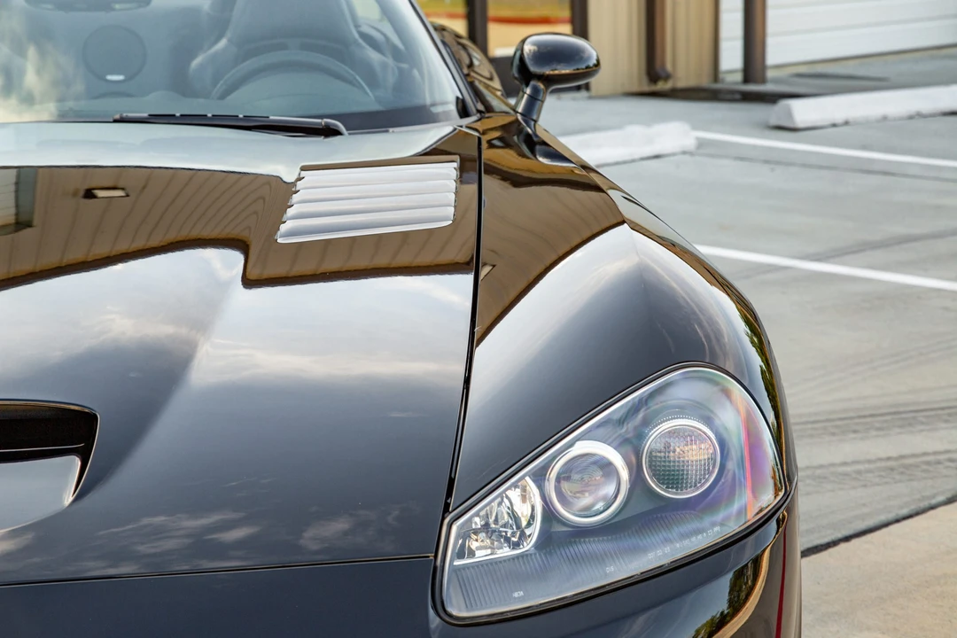 2004 Dodge Viper 3rd Gen - Image 16 of 31