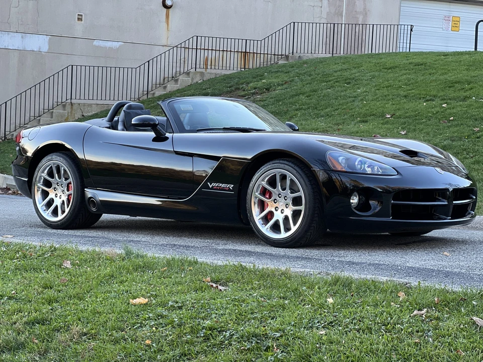 2004 Dodge Viper 3rd Gen - Image 5 of 31