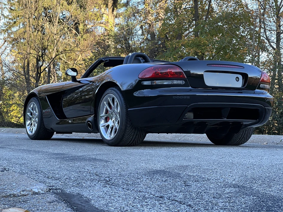 2004 Dodge Viper 3rd Gen - Image 15 of 31