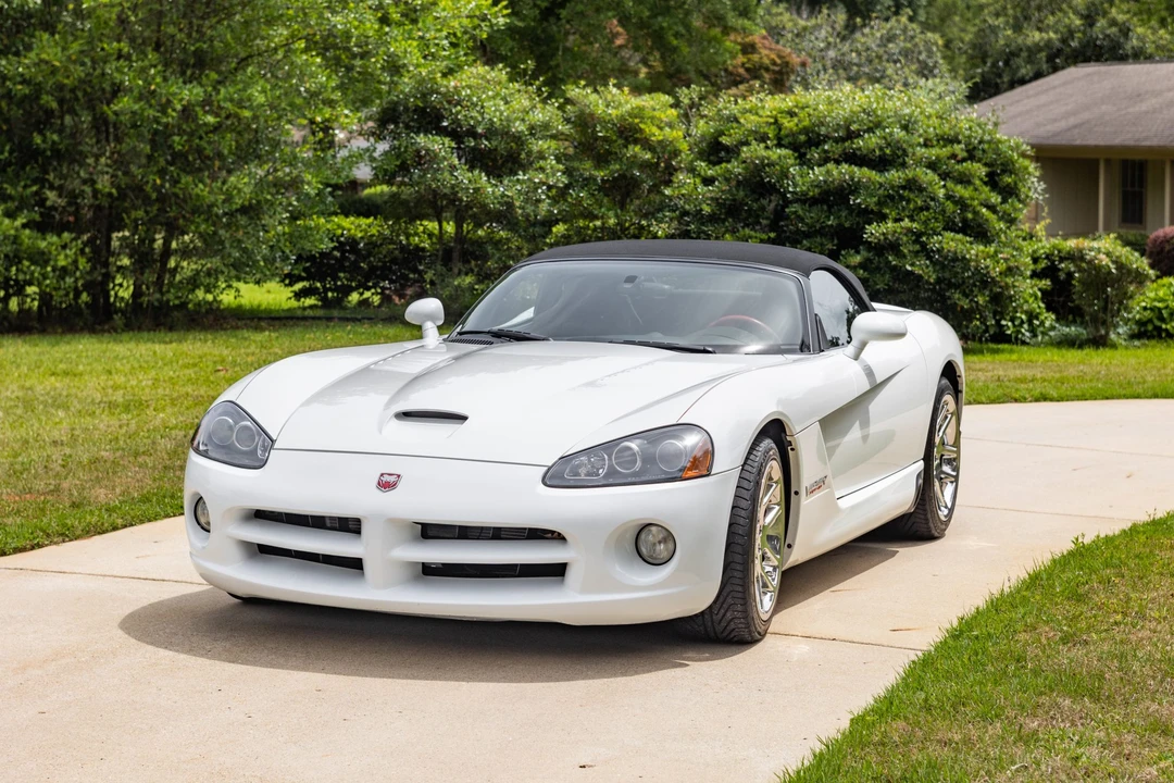2004 Dodge Viper 3rd Gen - Image 2 of 31