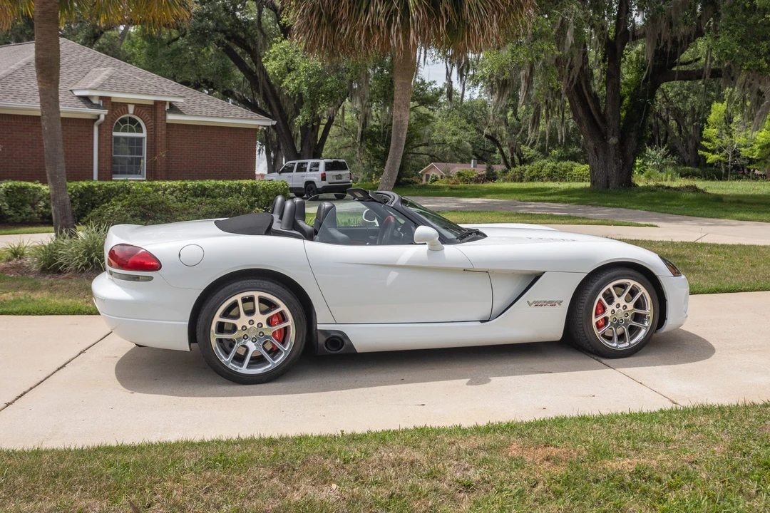 2004 Dodge Viper 3rd Gen - Image 17 of 31