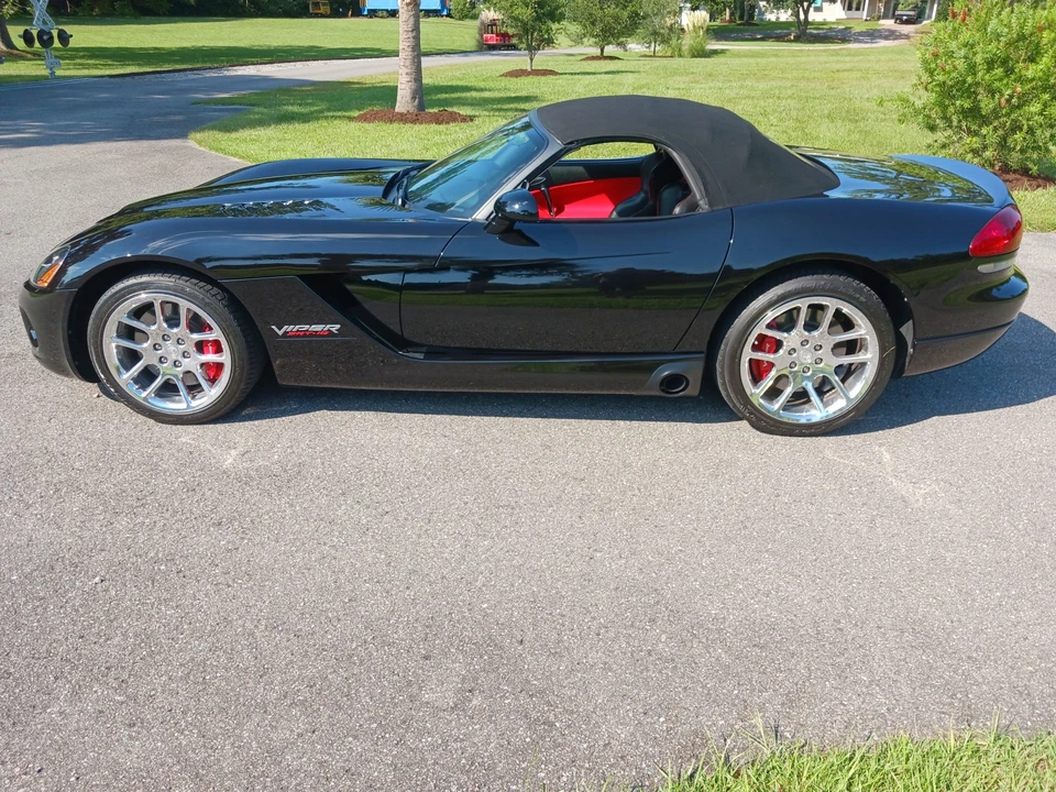 2004 Dodge Viper 3rd Gen - Image 23 of 31