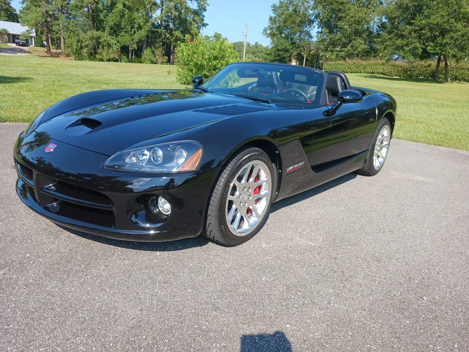 2004 Dodge Viper 3rd Gen - Image 5 of 31