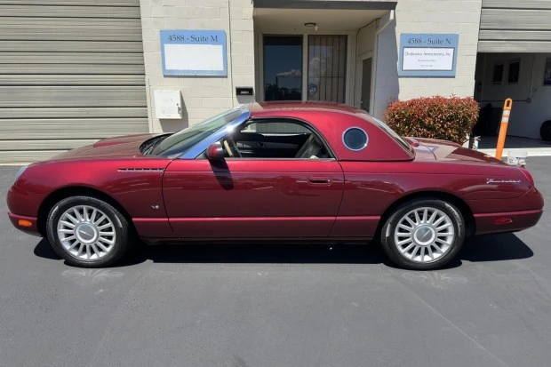 2004 Ford Thunderbird 11th Gen - Image 3 of 7