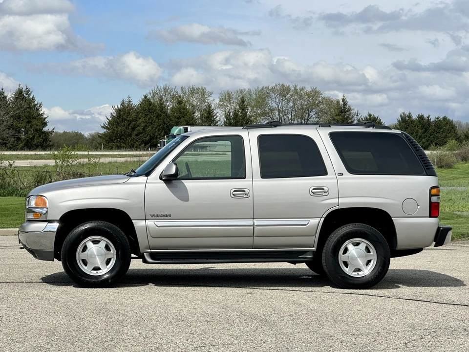 2004 GMC Yukon 2nd Gen - Image 13 of 31