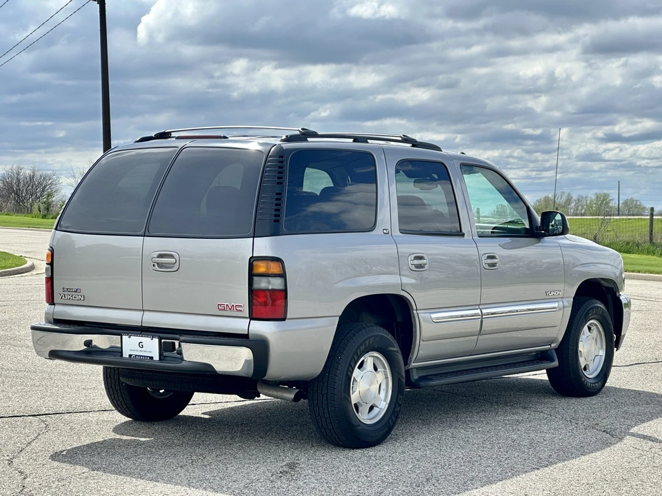 2004 GMC Yukon 2nd Gen - Image 18 of 31