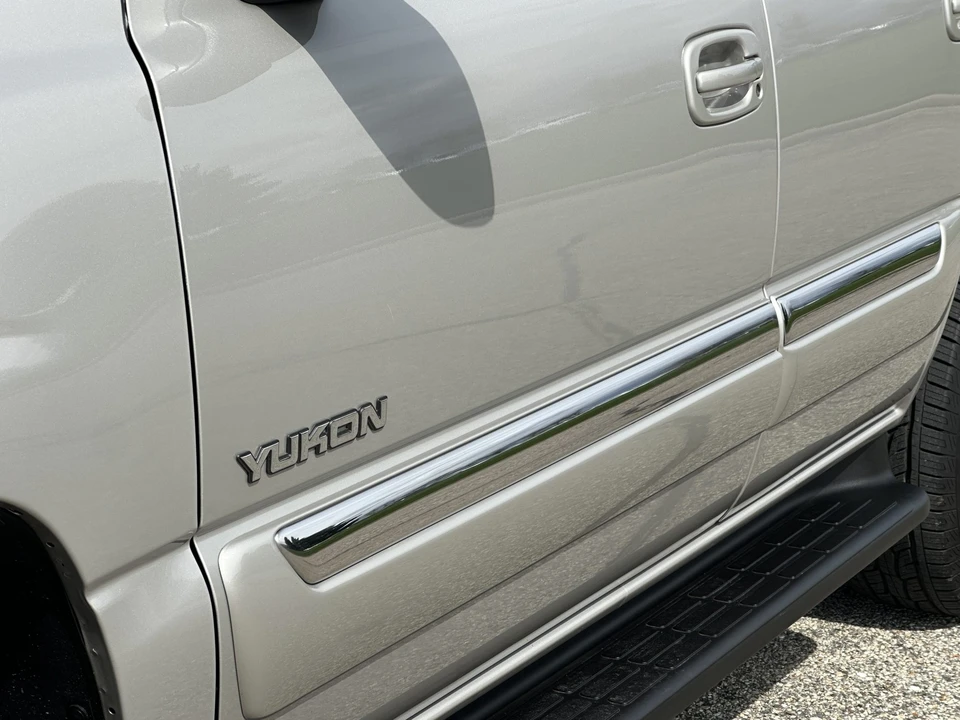 2004 GMC Yukon 2nd Gen - Image 27 of 31