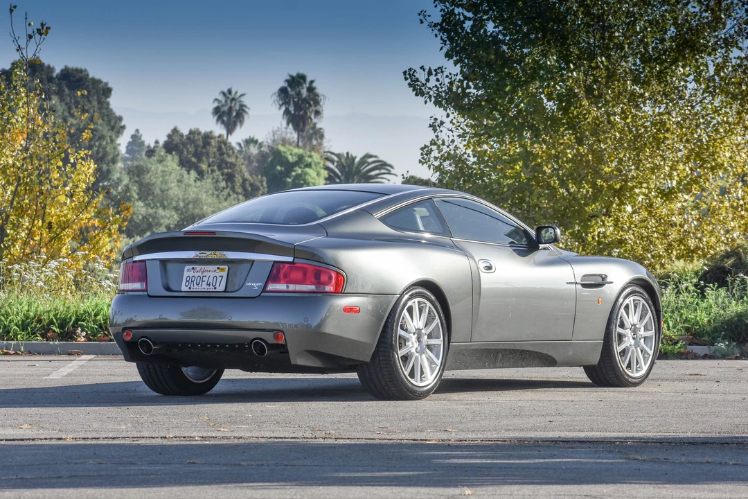 2005 Aston Martin Vanquish 1st Gen - Image 19 of 31