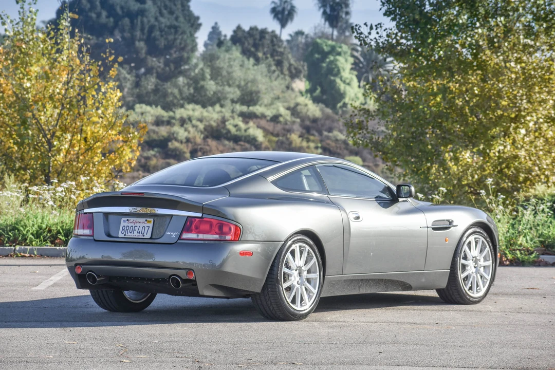 2005 Aston Martin Vanquish 1st Gen - Image 16 of 31