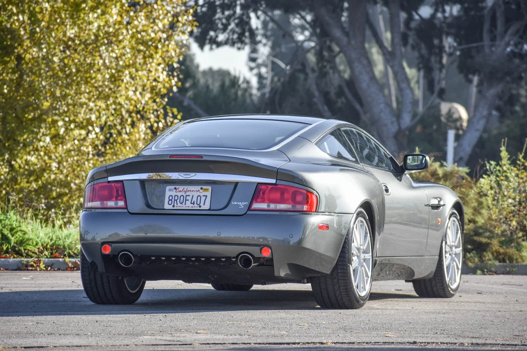 2005 Aston Martin Vanquish 1st Gen - Image 15 of 31