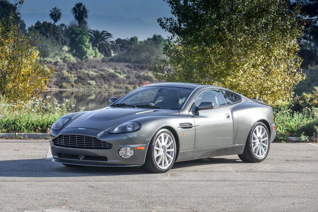 2005 Aston Martin Vanquish 1st Gen - Image 10 of 31