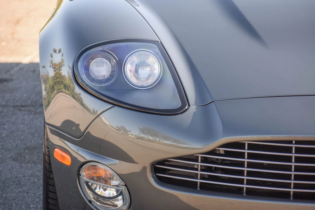 2005 Aston Martin Vanquish 1st Gen - Image 25 of 31
