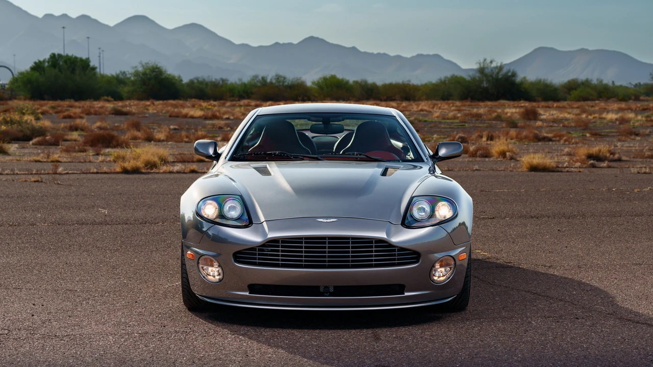 2005 Aston Martin Vanquish 1st Gen - Image 11 of 31