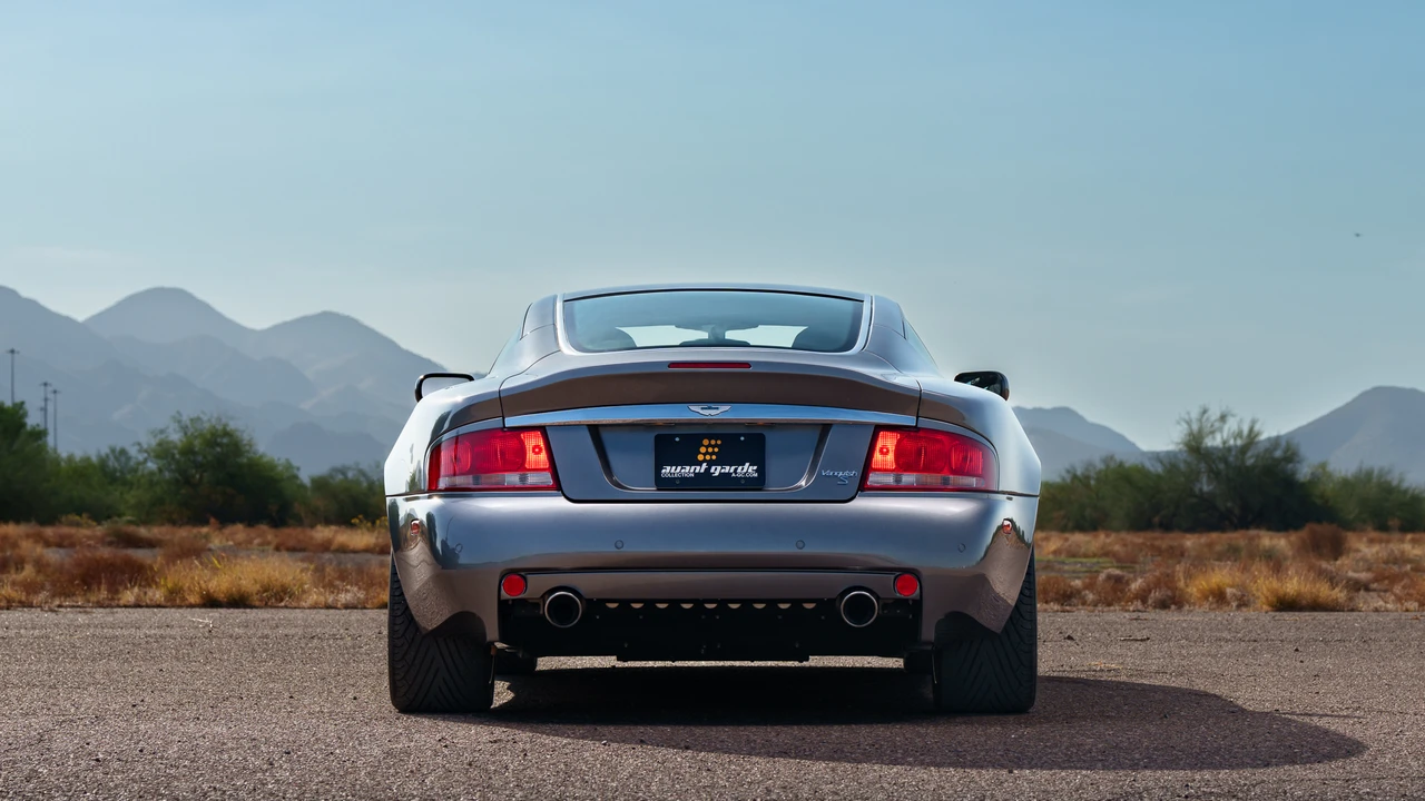 2005 Aston Martin Vanquish 1st Gen - Image 17 of 31