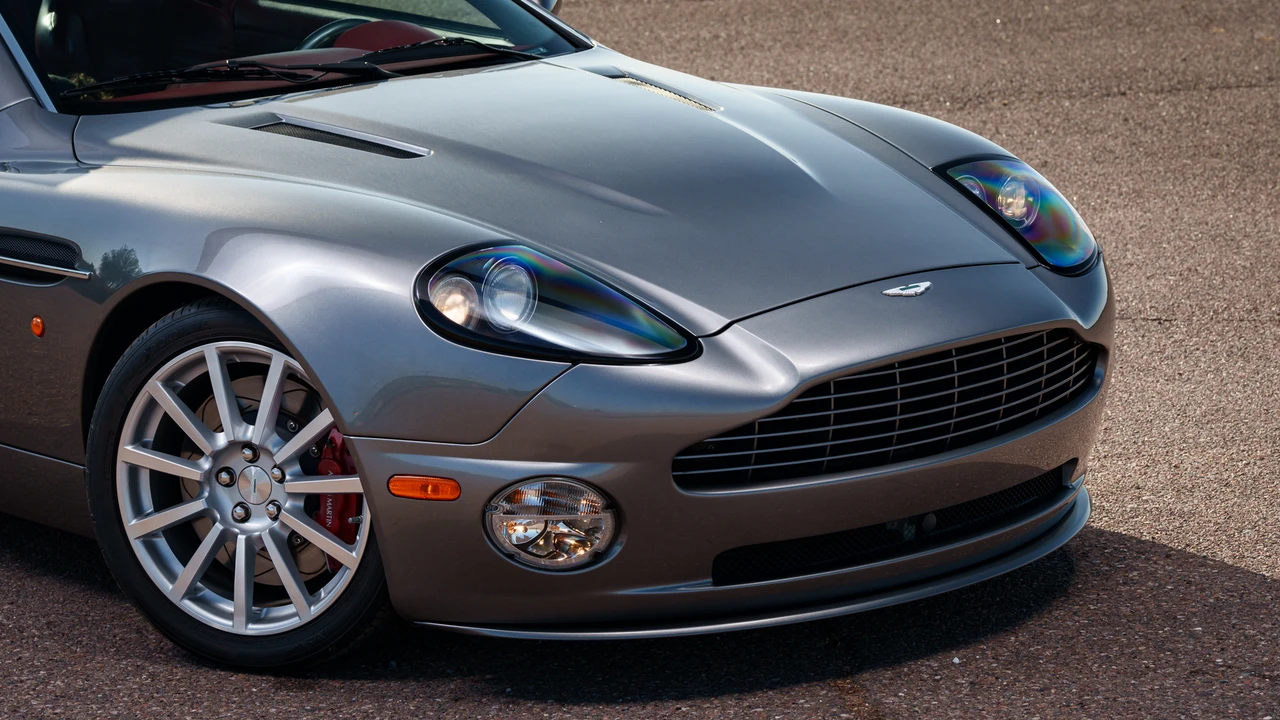 2005 Aston Martin Vanquish 1st Gen - Image 31 of 31