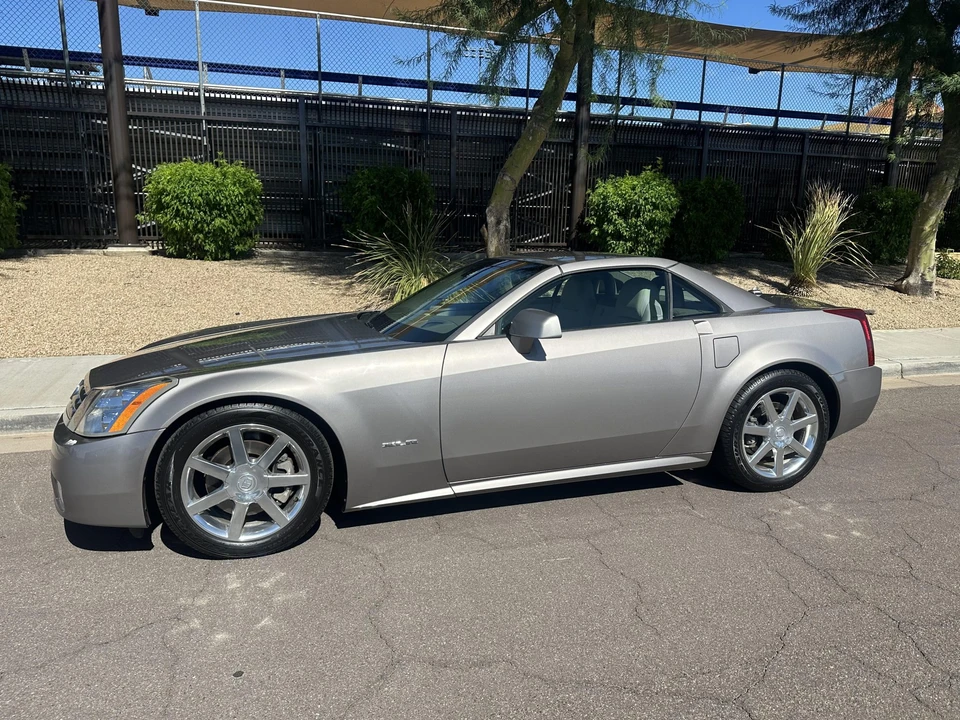 2005 Cadillac XLR - Image 29 of 31