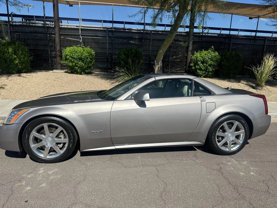 2005 Cadillac XLR - Image 27 of 31