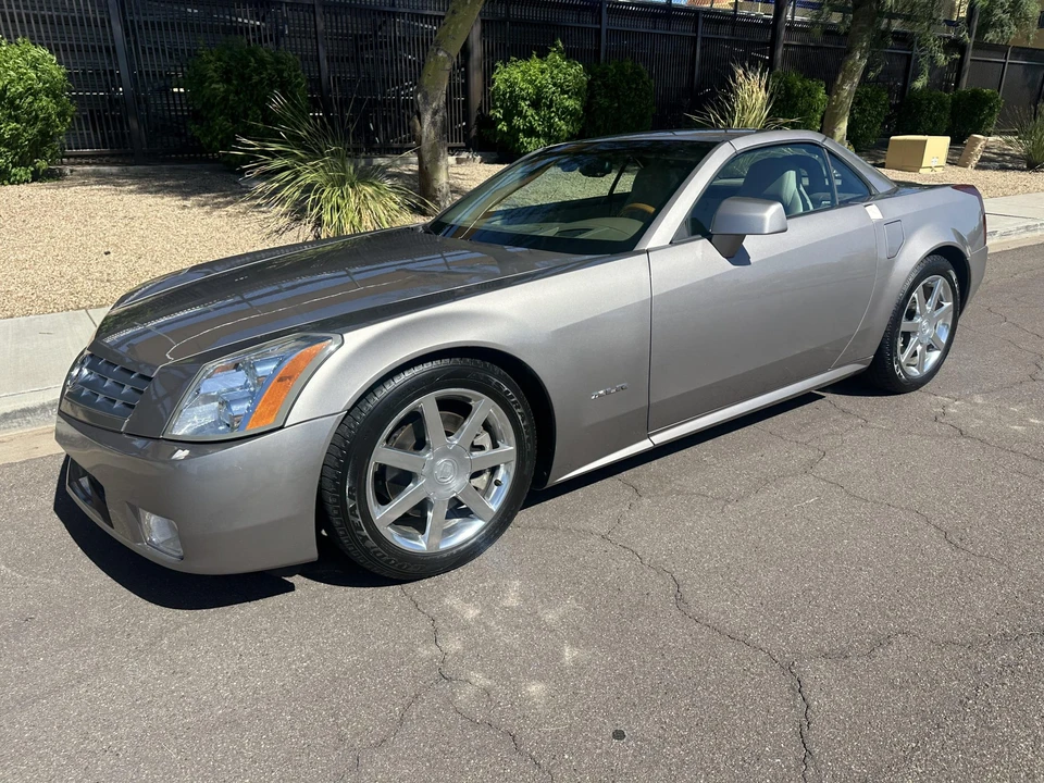 2005 Cadillac XLR - Image 23 of 31