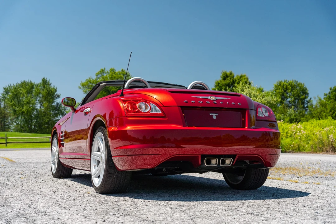 2005 Chrysler Crossfire - Image 25 of 31