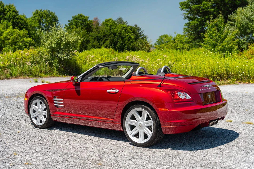 2005 Chrysler Crossfire - Image 24 of 31