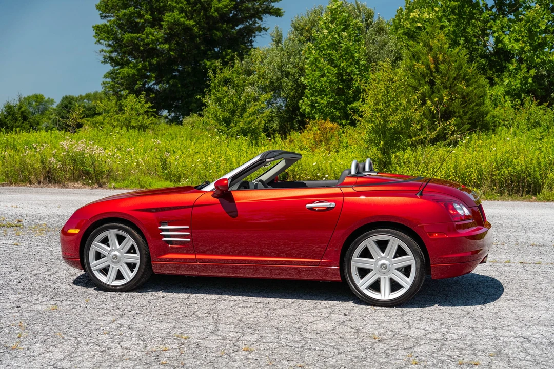 2005 Chrysler Crossfire - Image 22 of 31