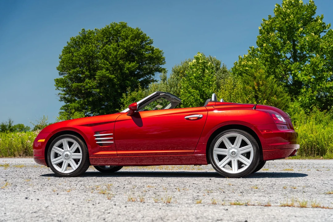2005 Chrysler Crossfire - Image 21 of 31