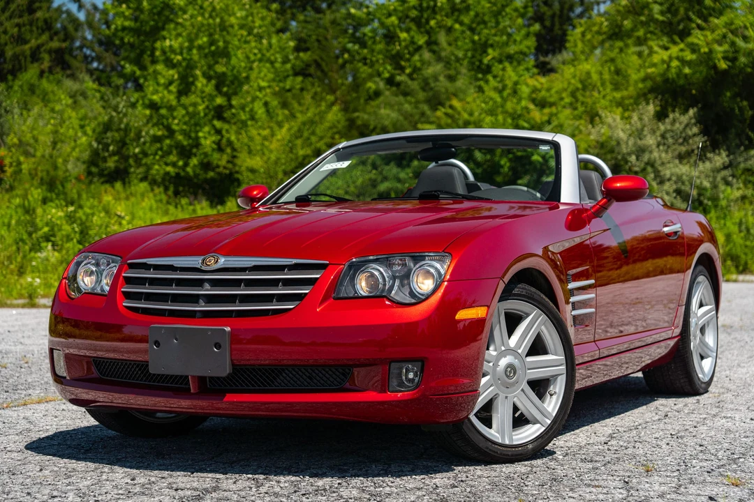 2005 Chrysler Crossfire - Image 2 of 31
