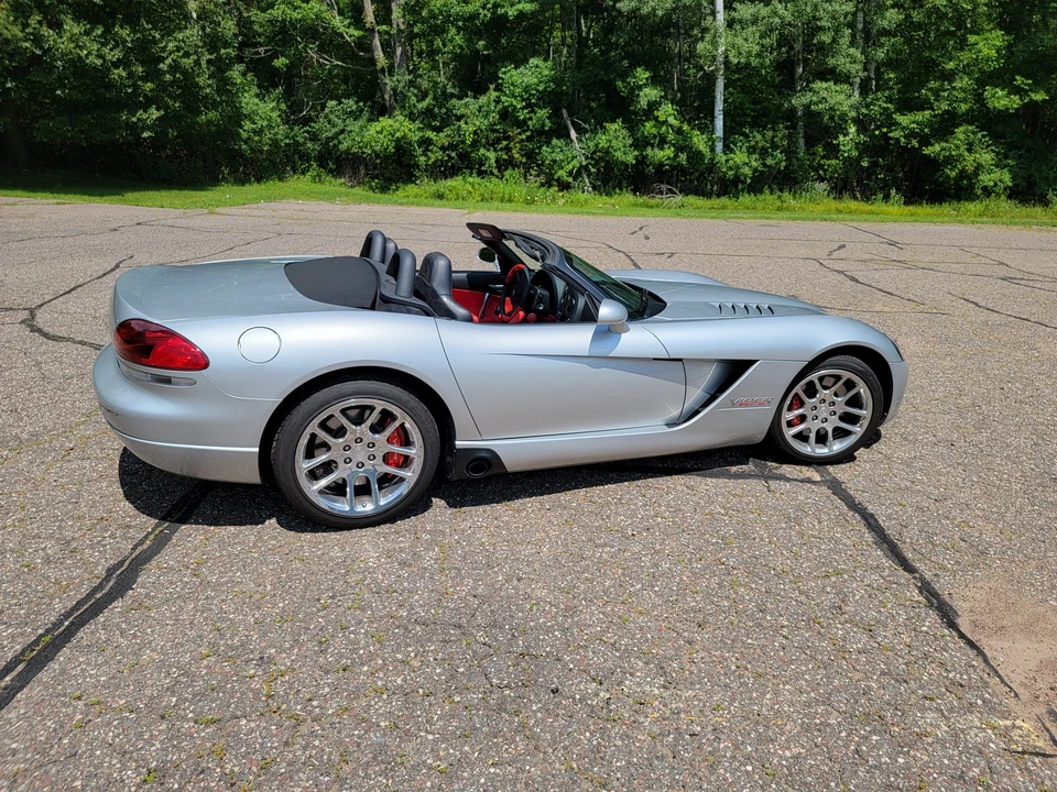 2005 Dodge Viper 3rd Gen - Image 14 of 31