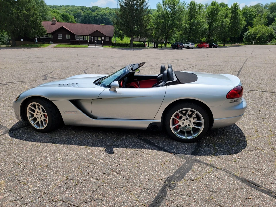2005 Dodge Viper 3rd Gen - Image 19 of 31