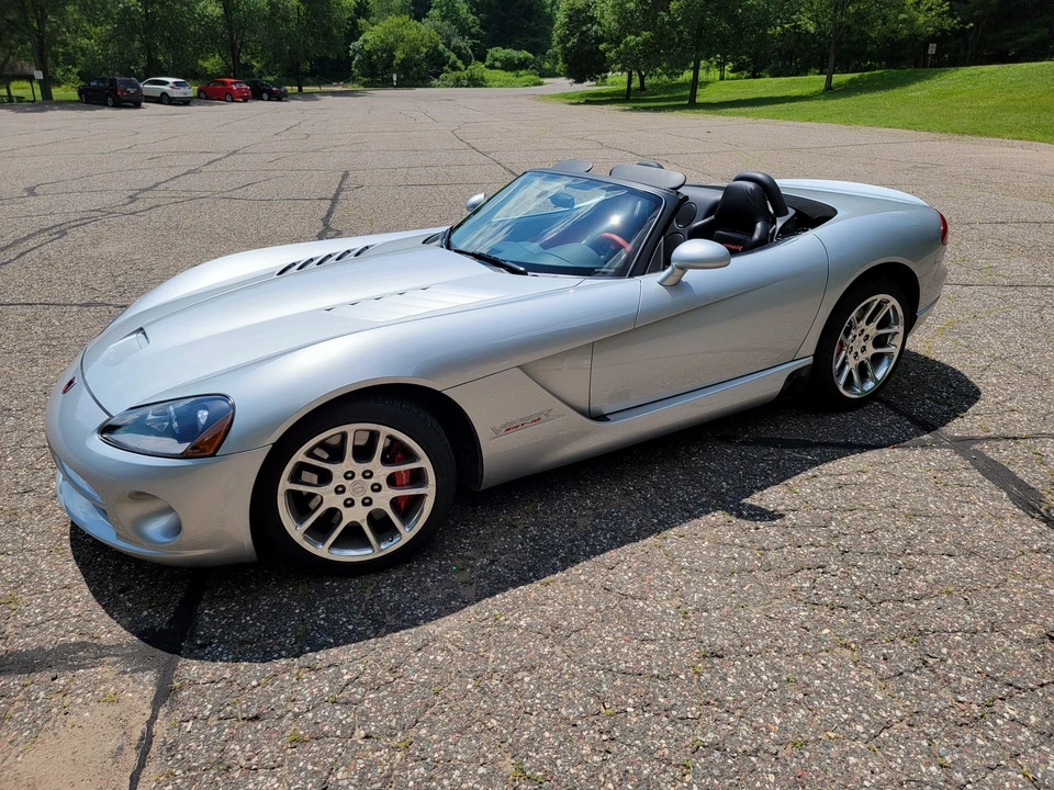 2005 Dodge Viper 3rd Gen - Image 2 of 31