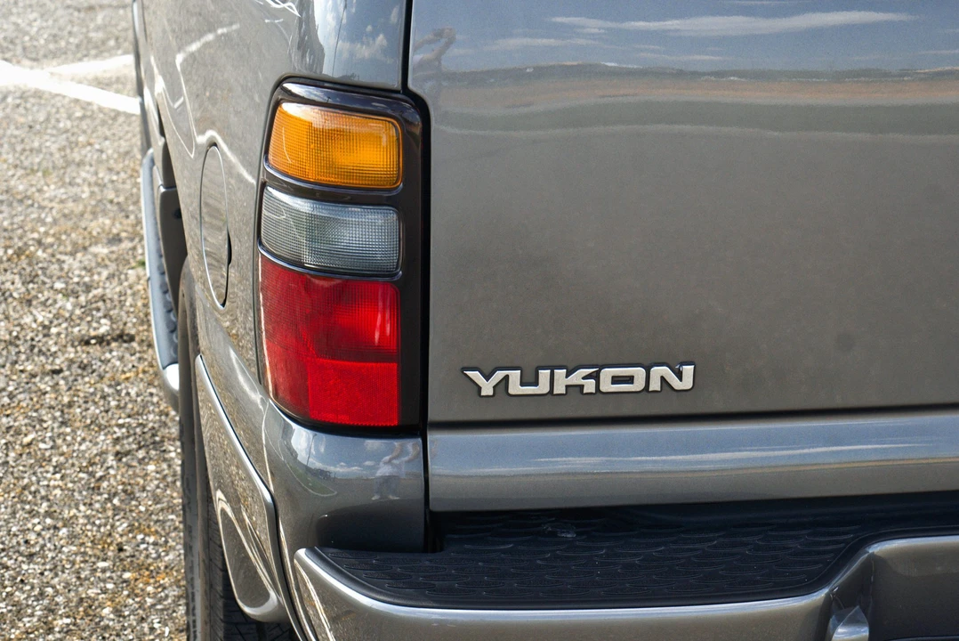 2005 GMC Yukon 2nd Gen - Image 29 of 31