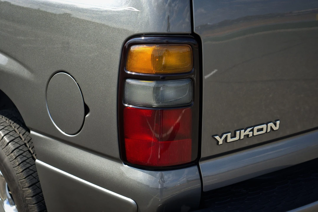 2005 GMC Yukon 2nd Gen - Image 28 of 31