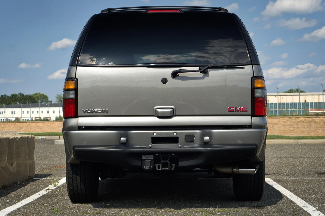 2005 GMC Yukon 2nd Gen - Image 8 of 31